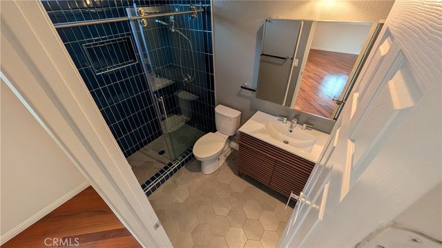 872 Lucile Avenue A, Silver Lake, CA 90026