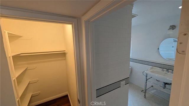 872 Lucile Avenue A, Silver Lake, CA 90026