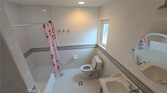 872 Lucile Avenue A, Silver Lake, CA 90026