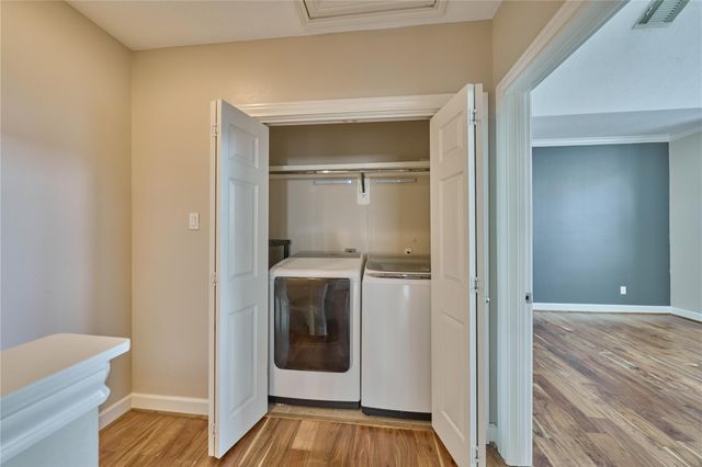 2526 Bevis Street, Houston, TX 77008