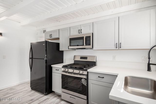 1014 N Grande Avenue, Tucson, AZ 85745