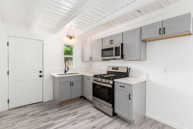 1014 N Grande Avenue, Tucson, AZ 85745