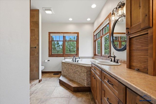 5417 STONE TREE CT, Piedmont, SD 57769