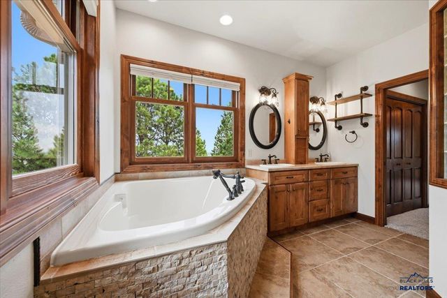 5417 STONE TREE CT, Piedmont, SD 57769