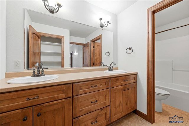5417 STONE TREE CT, Piedmont, SD 57769