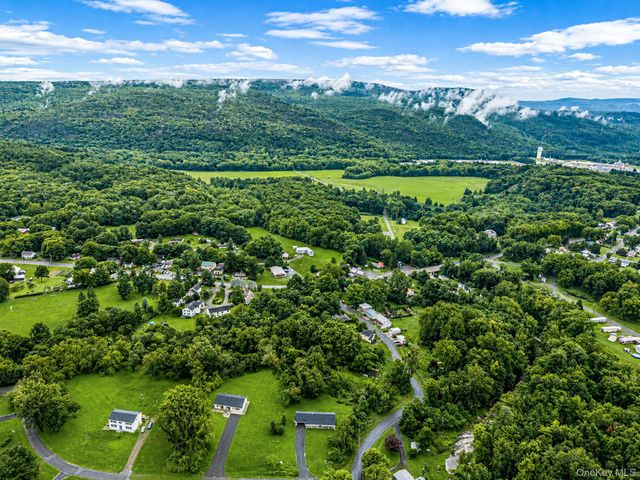 2 Vernooy Drive, Wawarsing, NY 12489