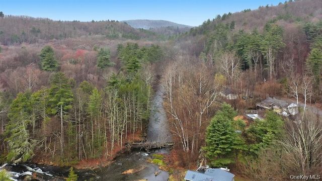 2 Vernooy Drive, Wawarsing, NY 12489