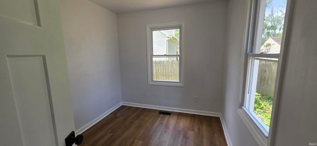 3220 Coker Avenue, Evansville, IN 47714