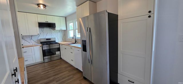 3220 Coker Avenue, Evansville, IN 47714