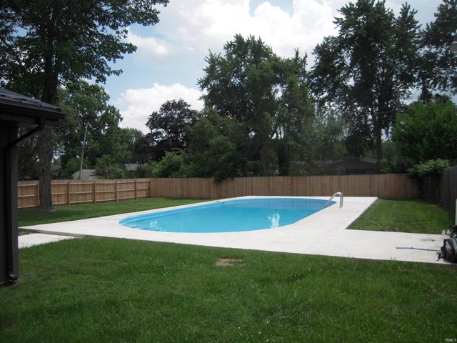 28880 County Road 16, Elkhart, IN 46516