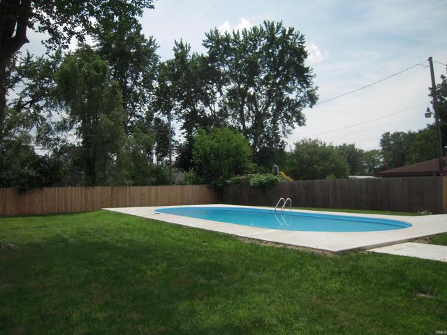 28880 County Road 16, Elkhart, IN 46516