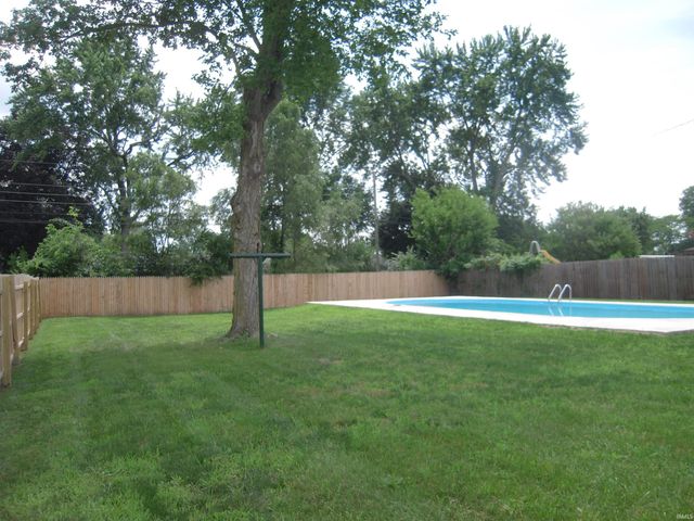 28880 County Road 16, Elkhart, IN 46516