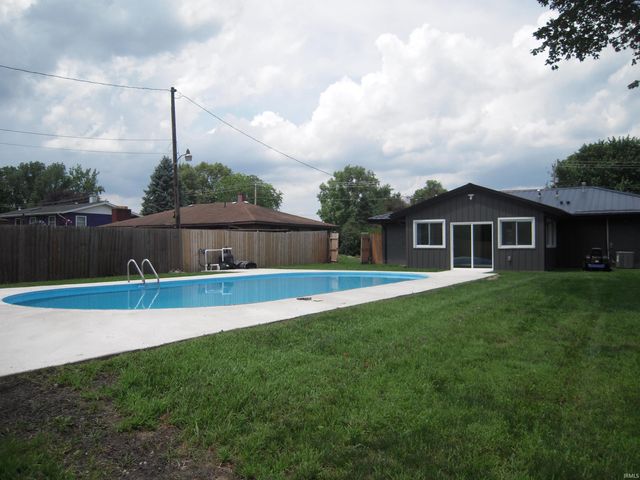 28880 County Road 16, Elkhart, IN 46516
