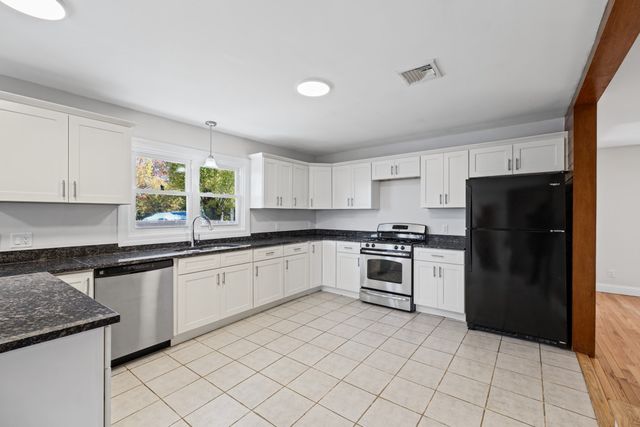 217-J Tickle Rd, Westport, MA 02790