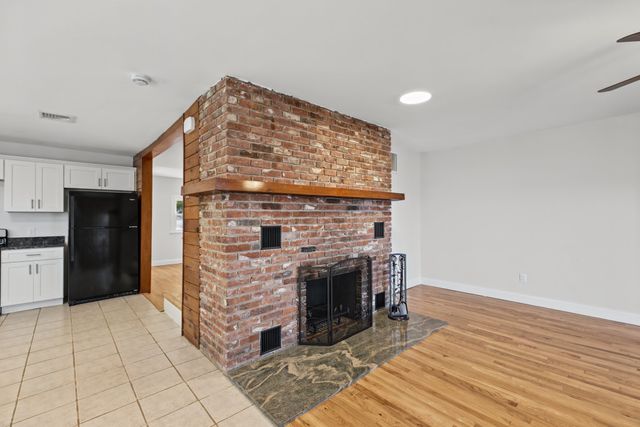 217-J Tickle Rd, Westport, MA 02790