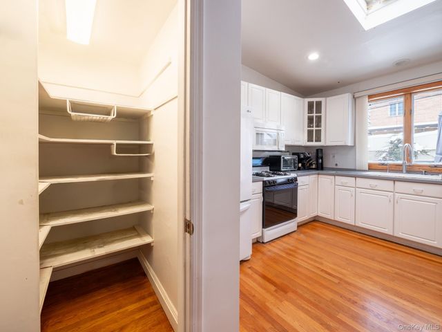 7531 179th Street, Fresh Meadows, NY 11366