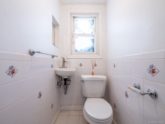 7531 179th Street, Fresh Meadows, NY 11366