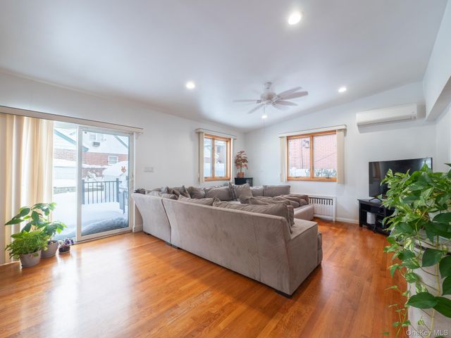 7531 179th Street, Fresh Meadows, NY 11366