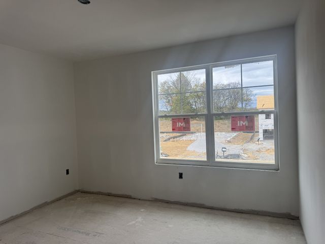 130 Dahlia Dr, La Vergne, TN 37086