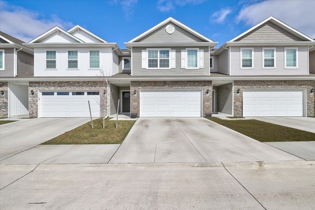 927 Maywood Lane, Waukee, IA 50263