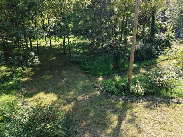 8040 W Martin Road, Three Oaks, MI 49128