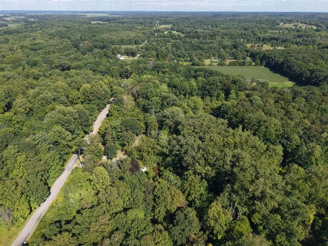 8040 W Martin Road, Three Oaks, MI 49128
