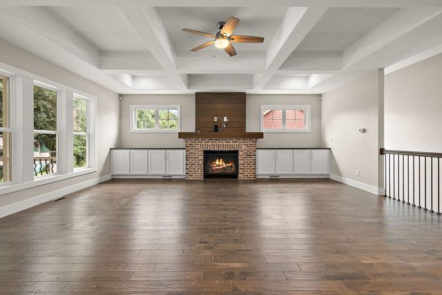 326 W Houghton Drive, Valparaiso, IN 46385