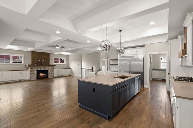 326 W Houghton Drive, Valparaiso, IN 46385