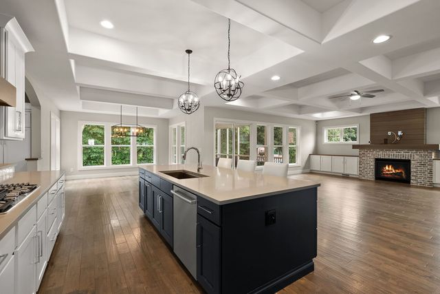 326 W Houghton Drive, Valparaiso, IN 46385