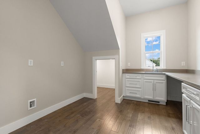326 W Houghton Drive, Valparaiso, IN 46385