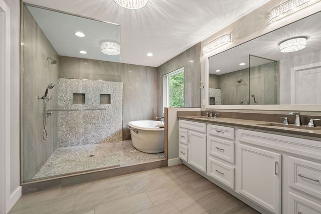 326 W Houghton Drive, Valparaiso, IN 46385