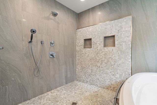 326 W Houghton Drive, Valparaiso, IN 46385