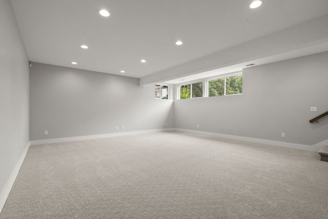 326 W Houghton Drive, Valparaiso, IN 46385