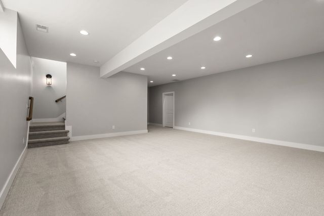 326 W Houghton Drive, Valparaiso, IN 46385