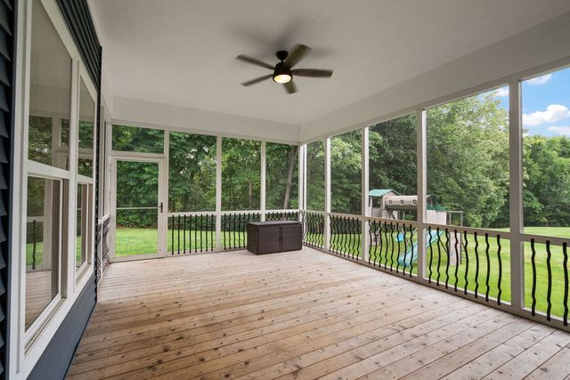 326 W Houghton Drive, Valparaiso, IN 46385
