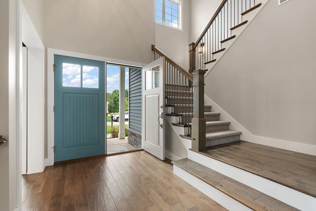 326 W Houghton Drive, Valparaiso, IN 46385