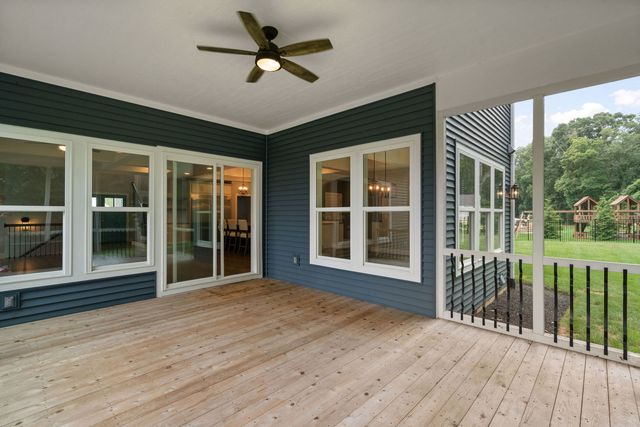 326 W Houghton Drive, Valparaiso, IN 46385