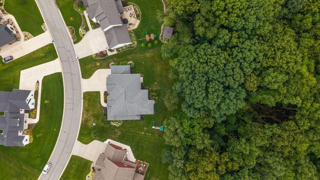 326 W Houghton Drive, Valparaiso, IN 46385