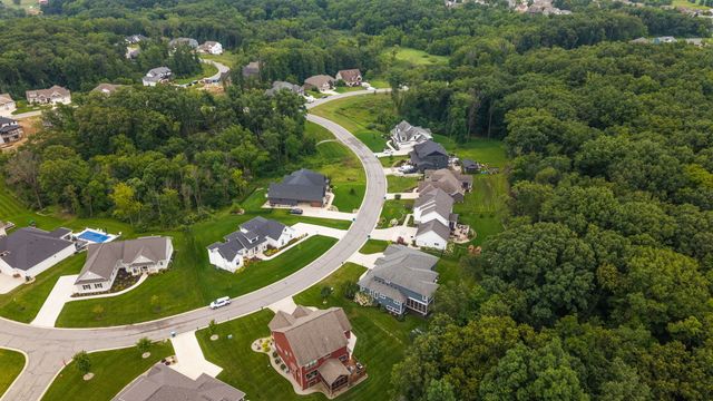 326 W Houghton Drive, Valparaiso, IN 46385