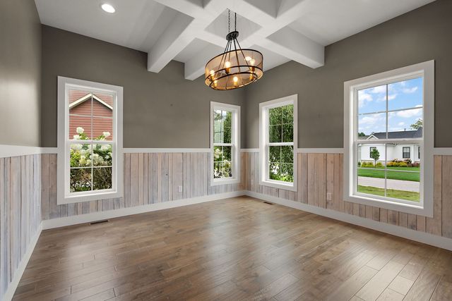 326 W Houghton Drive, Valparaiso, IN 46385