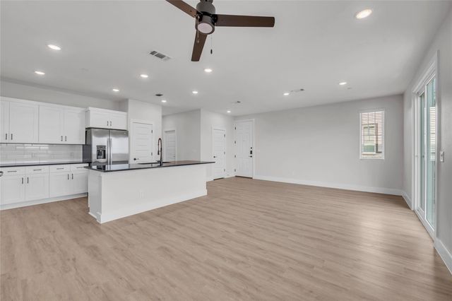 9317 Curious Squirrel ST, Austin, TX 78744