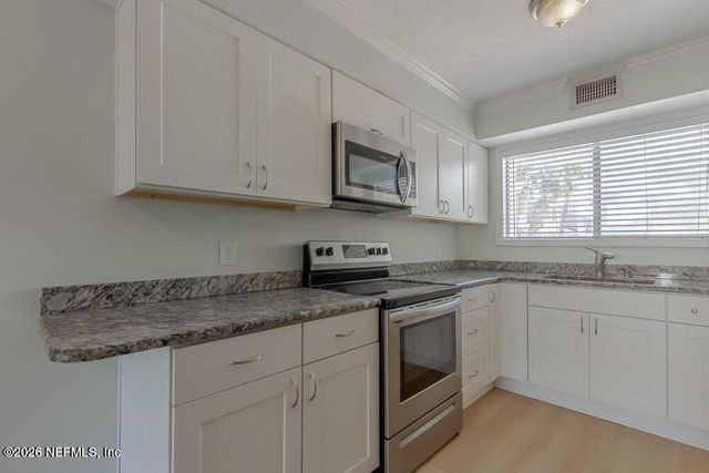 360 14TH Avenue S E, Jacksonville Beach, FL 32250