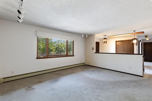 2260 Mesa Road, Colorado Springs, CO 80904