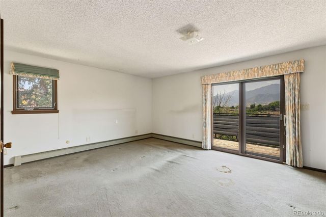 2260 Mesa Road, Colorado Springs, CO 80904