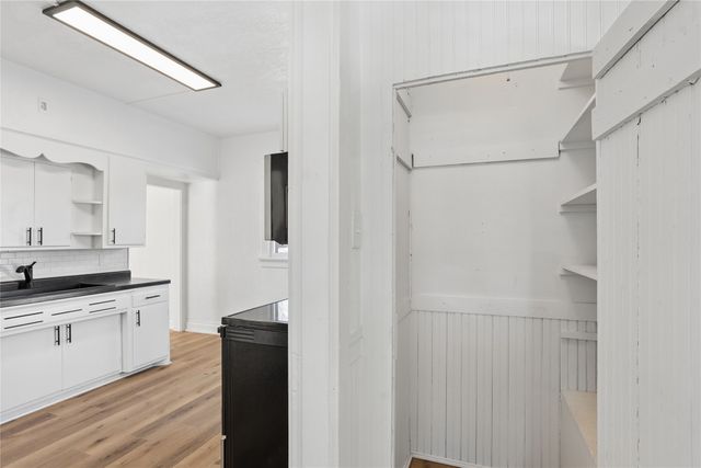 820 1st Avenue E, Newton, IA 50208