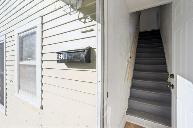 820 1st Avenue E, Newton, IA 50208