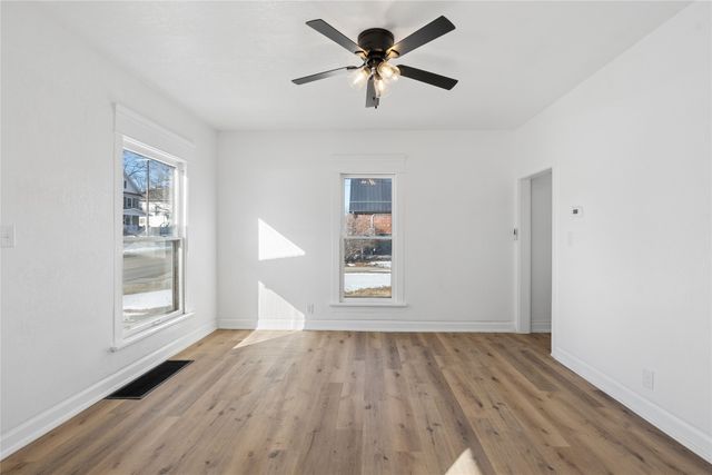 820 1st Avenue E, Newton, IA 50208