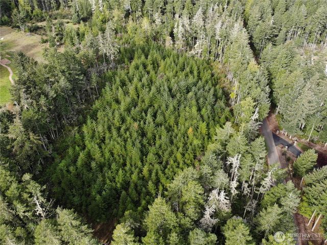 7288 Beauchamp Lane NW, Seabeck, WA 98380