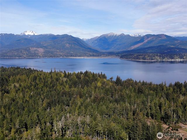 7288 Beauchamp Lane NW, Seabeck, WA 98380