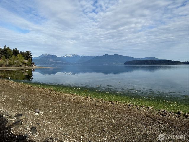 7288 Beauchamp Lane NW, Seabeck, WA 98380